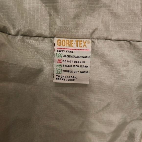 1990s L.L. Bean Stowaway Packable Jacket - Picture 5 of 12